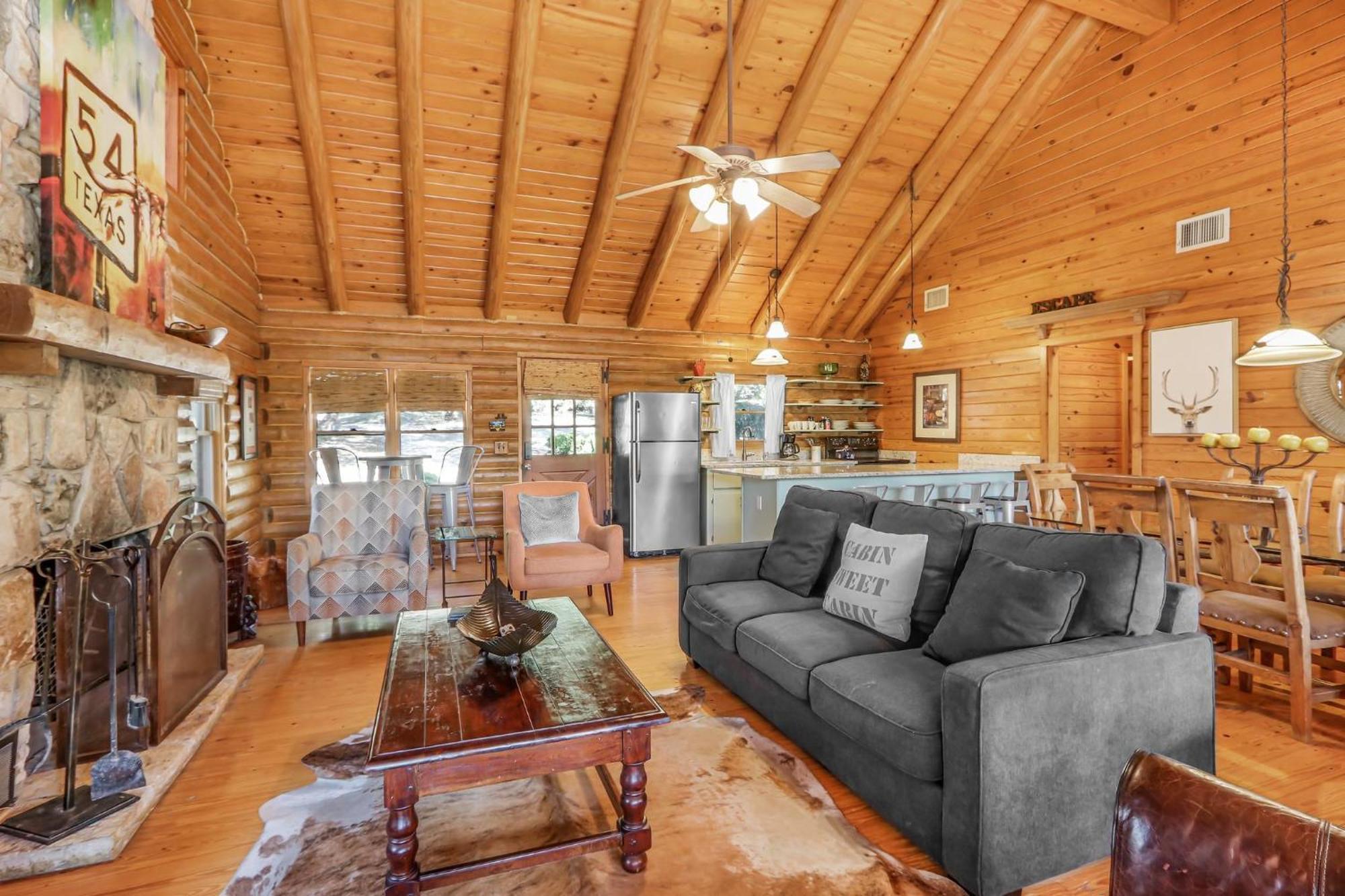 Falls Log Home Wimberley Bagian luar foto